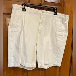 Nautica Men's White Flat Front Shorts